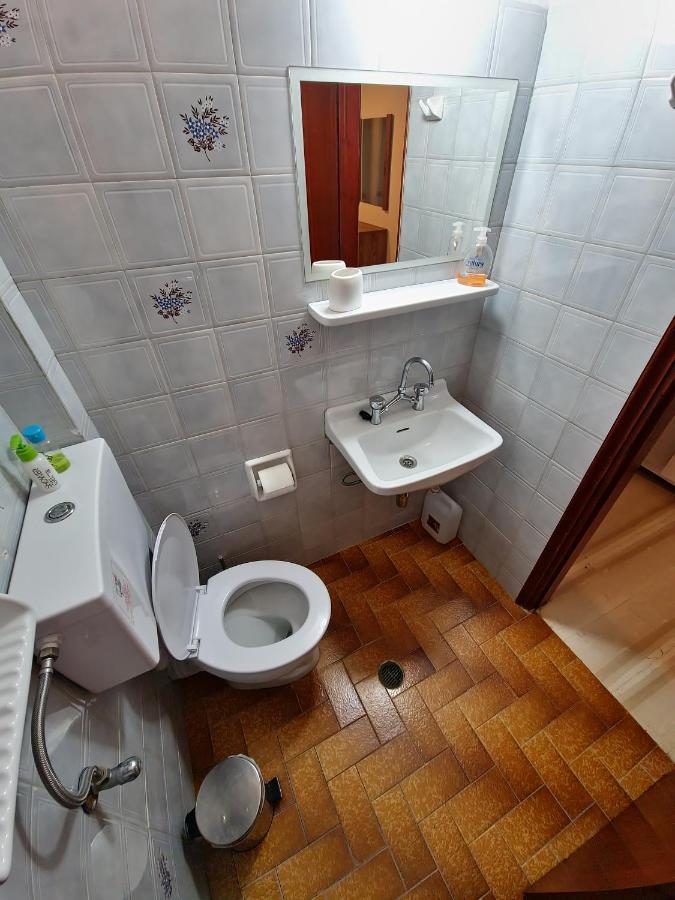 Alexandra 12 Lefkímmi